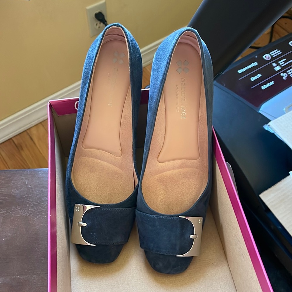 Ladies Pumps